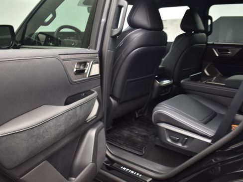 New 2026 INFINITI QX80 Autograph w/ Premium Cargo Package image 13