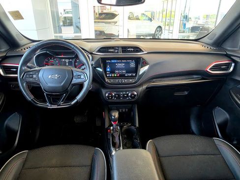 Used 2023 Chevrolet TrailBlazer RS w/ Convenience Package AWD/4WD image 14