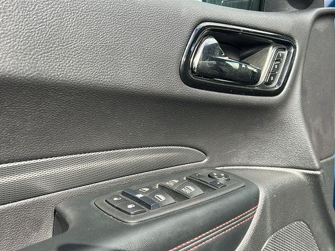 Used 2025 Dodge Durango GT AWD/4WD image 17