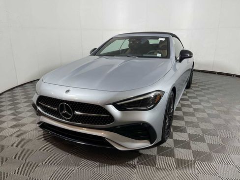 Used 2025 Mercedes-Benz CLE 300 4MATIC Cabriolet image 3