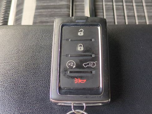 Used 2022 Jeep Wagoneer Series II AWD/4WD image 32