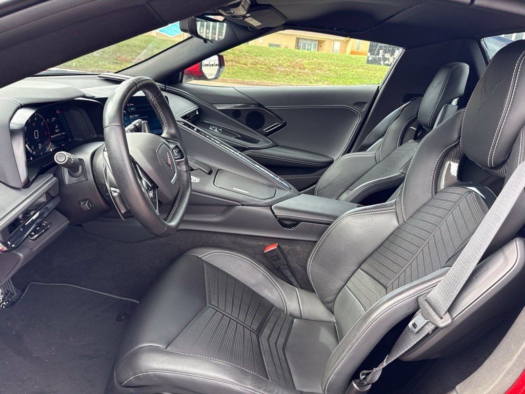 Used 2024 Chevrolet Corvette Stingray Preferred Conv w/ Stealth Interior Trim Package RWD image 9