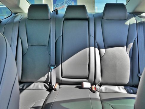 Used 2024 Honda Accord Touring image 31