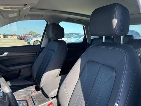Used 2021 Audi Q5 Premium Plus w/ Premium Plus Package image 14