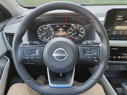 Certified 2023 Nissan Rogue SL w/ SL Premium Package AWD/4WD image 23