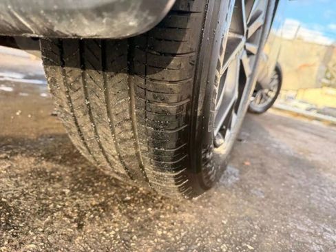 Used 2023 Nissan Rogue S image 41