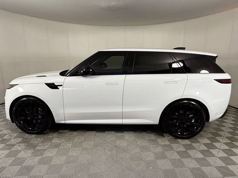 New 2026 Land Rover Range Rover Sport Dynamic SE image 3