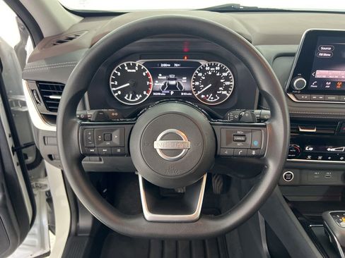 Used 2023 Nissan Rogue SV FWD image 10