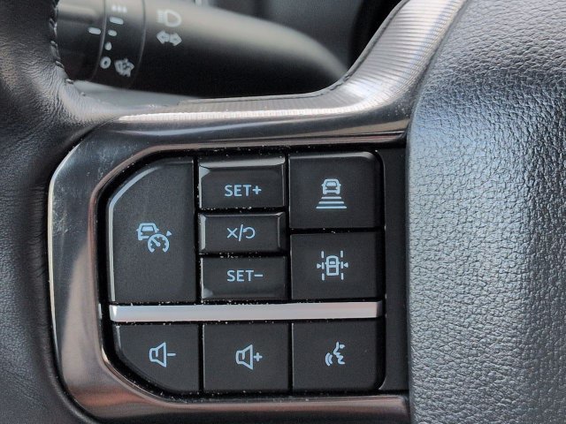 Certified 2025 Ford F350 Platinum w/ FX4 Off-Road Package AWD/4WD image 24