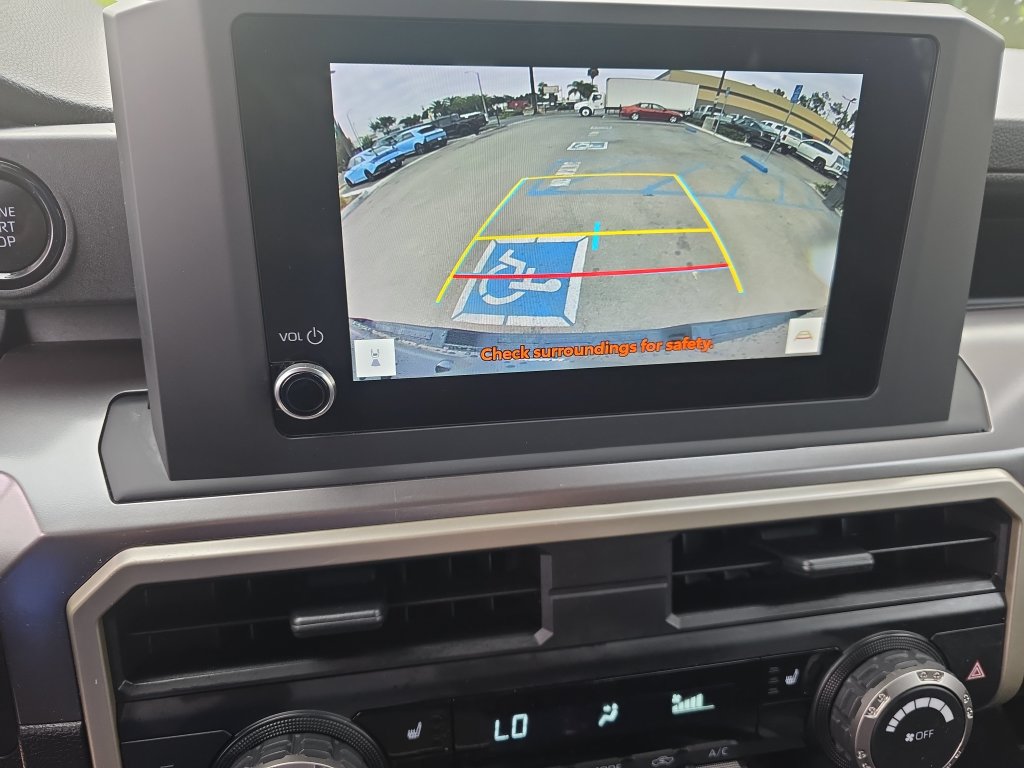 Used 2024 Toyota Tacoma SR5 AWD/4WD image 18