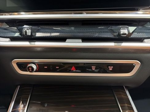 Used 2026 BMW X5 xDrive40i w/ Climate Comfort Package image 36