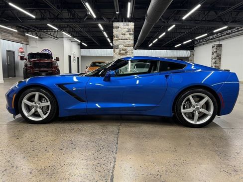 Used 2015 Chevrolet Corvette Stingray Coupe image 4