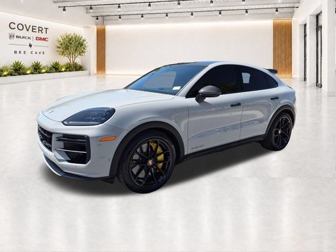 Used 2025 Porsche Cayenne Turbo GT AWD/4WD image 4