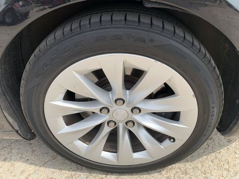 Used 2017 Tesla Model S 60 RWD image 7
