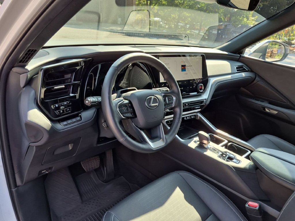 Used 2025 Lexus TX 350 AWD w/ Technology Package image 15