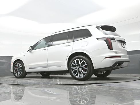 Certified 2025 Cadillac XT6 Sport w/ Platinum Package AWD/4WD image 29