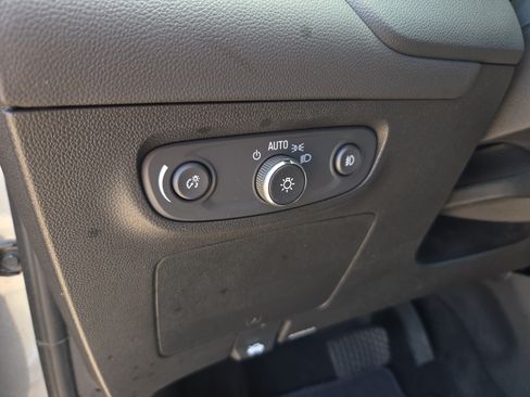 Used 2022 Buick Encore GX Select FWD image 17
