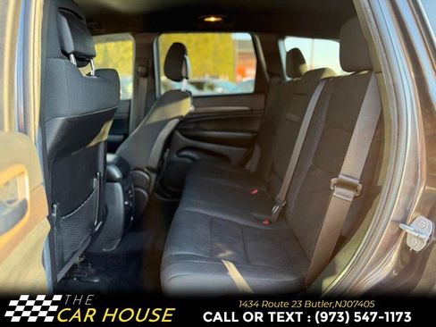 Used 2014 Jeep Grand Cherokee Laredo w/ Quick Order Package 23E AWD/4WD image 17