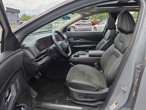 Used 2024 Nissan Ariya AWD image 14
