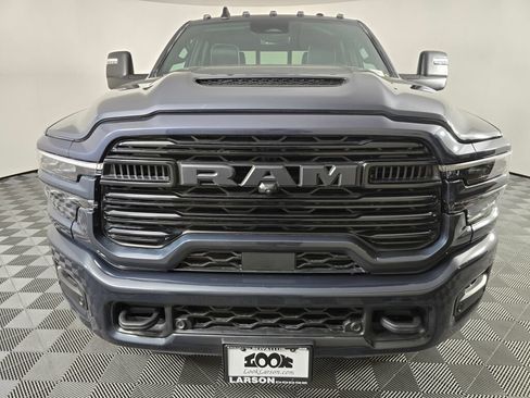 New 2026 RAM 2500 Laramie AWD/4WD image 7