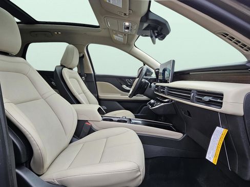 New 2026 Lincoln Corsair Reserve image 13