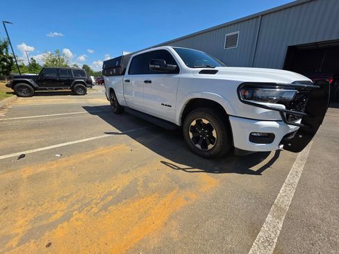 Used 2025 RAM 1500 Big Horn AWD/4WD image 10