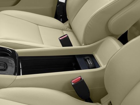Used 2016 Honda Pilot Touring image 14