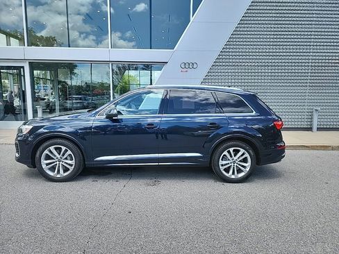 Used 2025 Audi Q5 Premium w/ Convenience Package AWD/4WD image 3