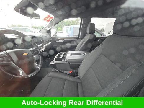 Used 2025 Chevrolet Silverado 1500 LT AWD/4WD image 27