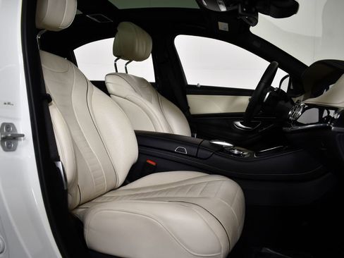 Used 2018 Mercedes-Benz S 560 Sedan image 20