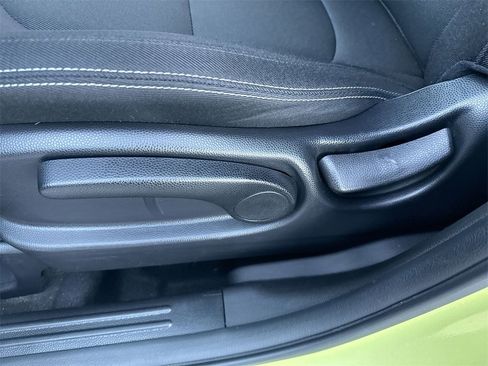 Used 2017 Kia Soul + image 14