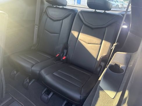 Used 2021 Cadillac XT6 Premium Luxury AWD/4WD image 34