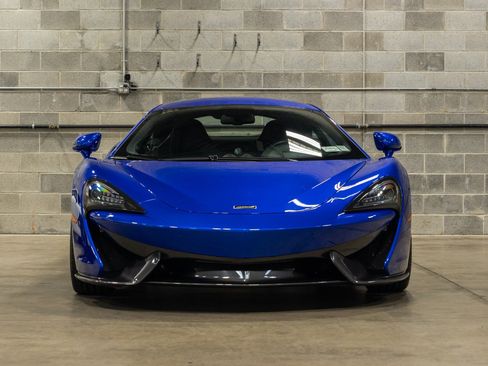 Used 2019 McLaren 570S Coupe RWD image 3