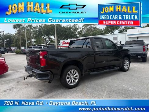 Used 2020 Chevrolet Silverado 1500 Custom w/ Custom Value Package RWD image 12