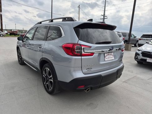 Used 2023 Subaru Ascent Limited w/ Technology Package AWD/4WD image 8