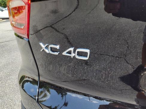 New 2025 Volvo XC40 B5 Plus w/ Protection Package Premier image 5