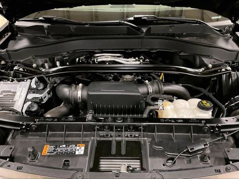 Certified 2021 Ford Explorer Platinum w/ Equipment Group 601A image 10