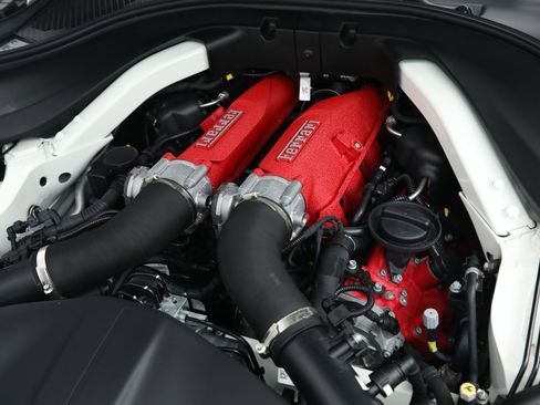 Certified 2022 Ferrari Portofino M RWD image 34