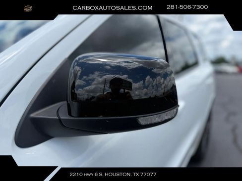 Used 2022 Dodge Durango R/T w/ Blacktop Package AWD/4WD image 40