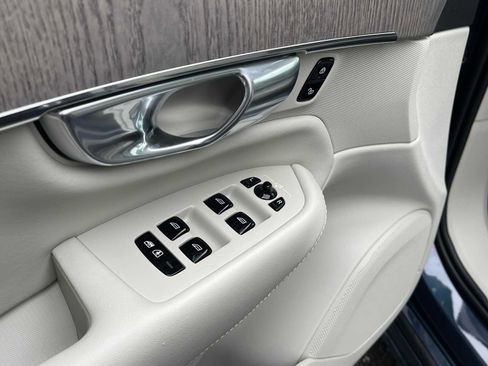 Used 2023 Volvo XC90 B6 Plus w/ Protection Package Premier image 22