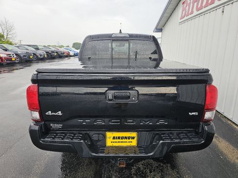Used 2022 Toyota Tacoma SR image 5
