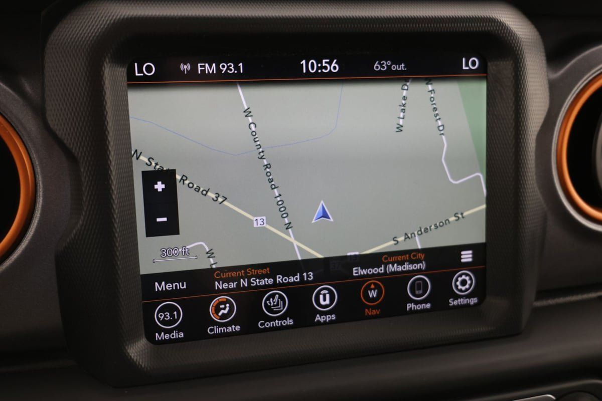 Used 2022 Jeep Gladiator Mojave w/ Cold Weather Group AWD/4WD image 8