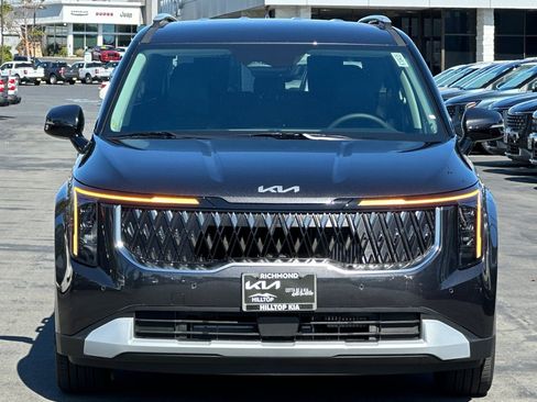New 2026 Kia Carnival EX FWD image 9