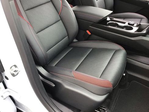 New 2026 Chevrolet Equinox RS image 12