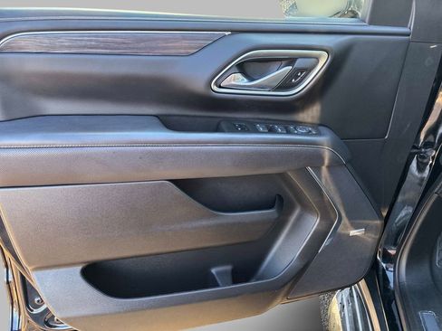 Used 2022 GMC Yukon SLT w/ SLT Premium Package AWD/4WD image 22