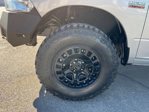 Used 2018 RAM 1500 Express w/ Express Value Package image 39