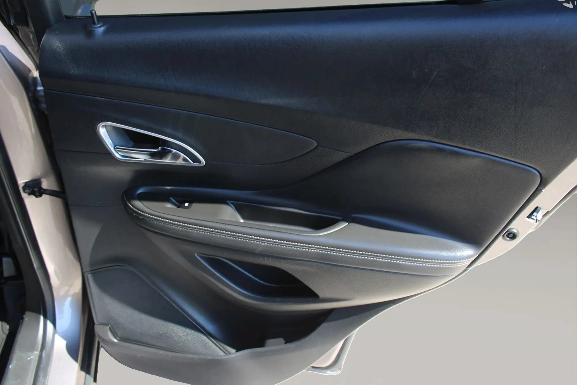 Used 2013 Buick Encore Convenience AWD/4WD image 23