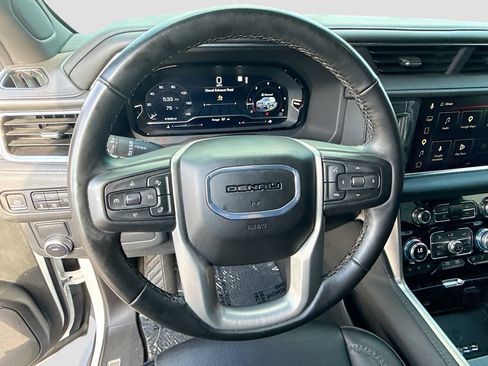 Used 2024 GMC Yukon XL Denali RWD image 40