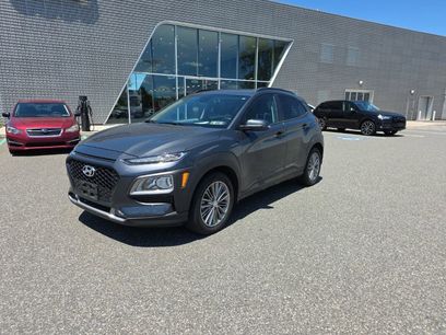 Used 2019 Hyundai Kona SEL w/ SEL Tech Package 02