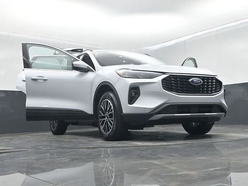 New 2025 Ford Escape SE w/ PHEV Premium Package image 67